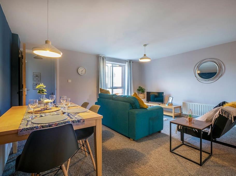 Lovely 2 Bedroom Apt At Ormeau Park W/ Free Parking Belfast Zewnętrze zdjęcie