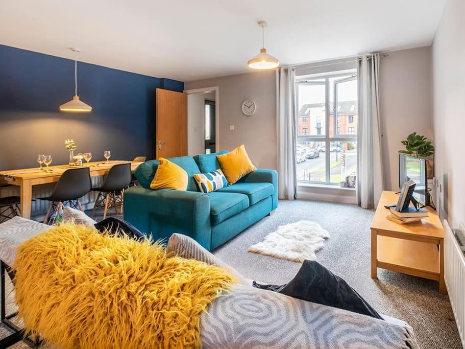 Lovely 2 Bedroom Apt At Ormeau Park W/ Free Parking Belfast Zewnętrze zdjęcie