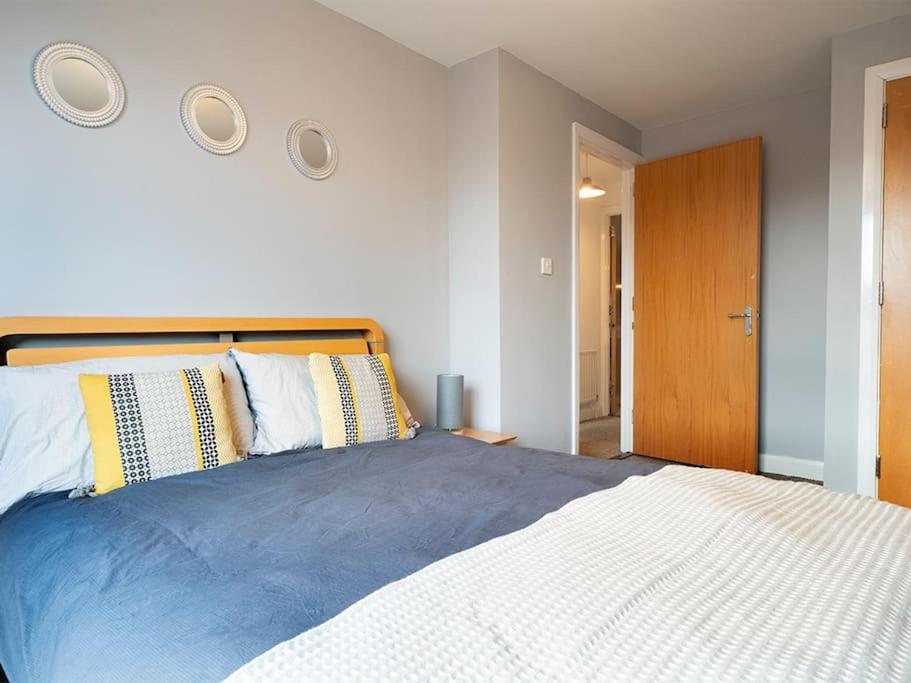 Lovely 2 Bedroom Apt At Ormeau Park W/ Free Parking Belfast Zewnętrze zdjęcie