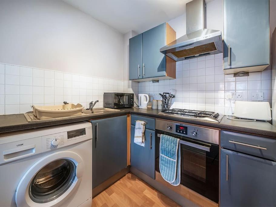 Lovely 2 Bedroom Apt At Ormeau Park W/ Free Parking Belfast Zewnętrze zdjęcie