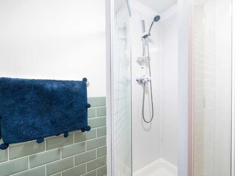 Lovely 2 Bedroom Apt At Ormeau Park W/ Free Parking Belfast Zewnętrze zdjęcie