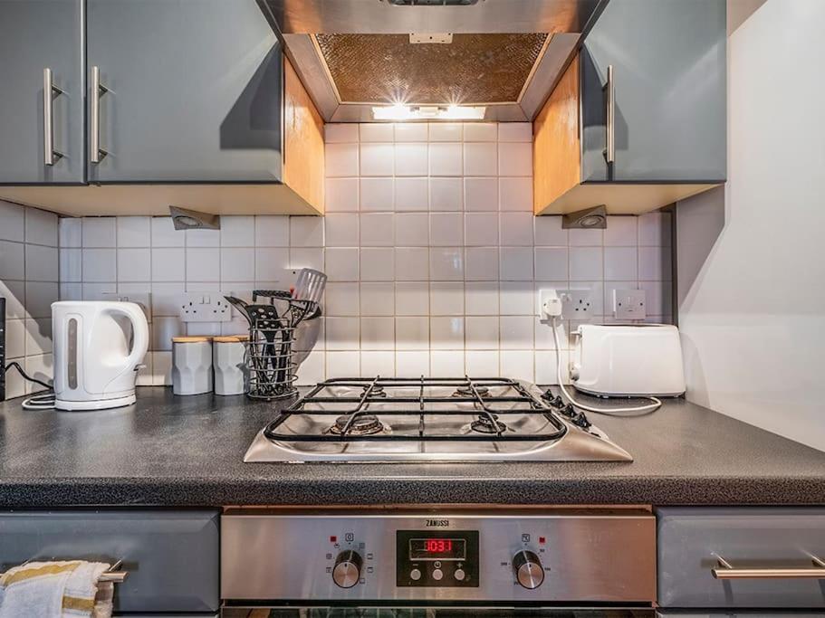 Lovely 2 Bedroom Apt At Ormeau Park W/ Free Parking Belfast Zewnętrze zdjęcie