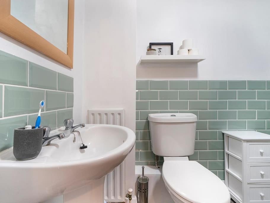 Lovely 2 Bedroom Apt At Ormeau Park W/ Free Parking Belfast Zewnętrze zdjęcie