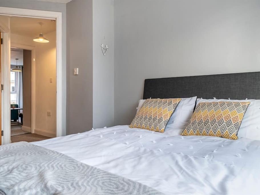 Lovely 2 Bedroom Apt At Ormeau Park W/ Free Parking Belfast Zewnętrze zdjęcie